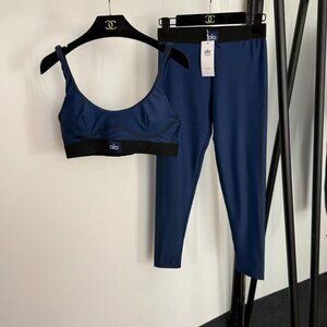 ALO Yoga Dark blue yoga workout set